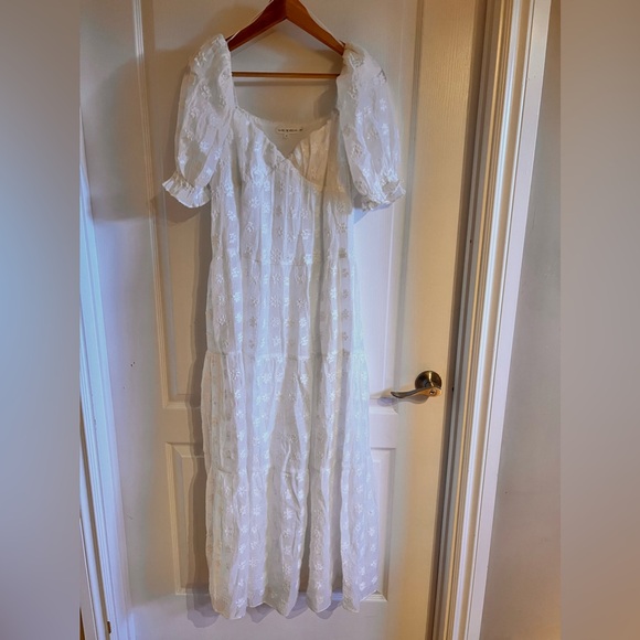 Sweetheart Tiered Short Sleeve Floral Maxi Dress - Picture 4 of 4